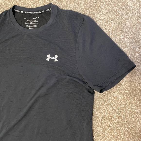 Dark Grey Under Armour Dry Fit shirt - Picture 4 of 4